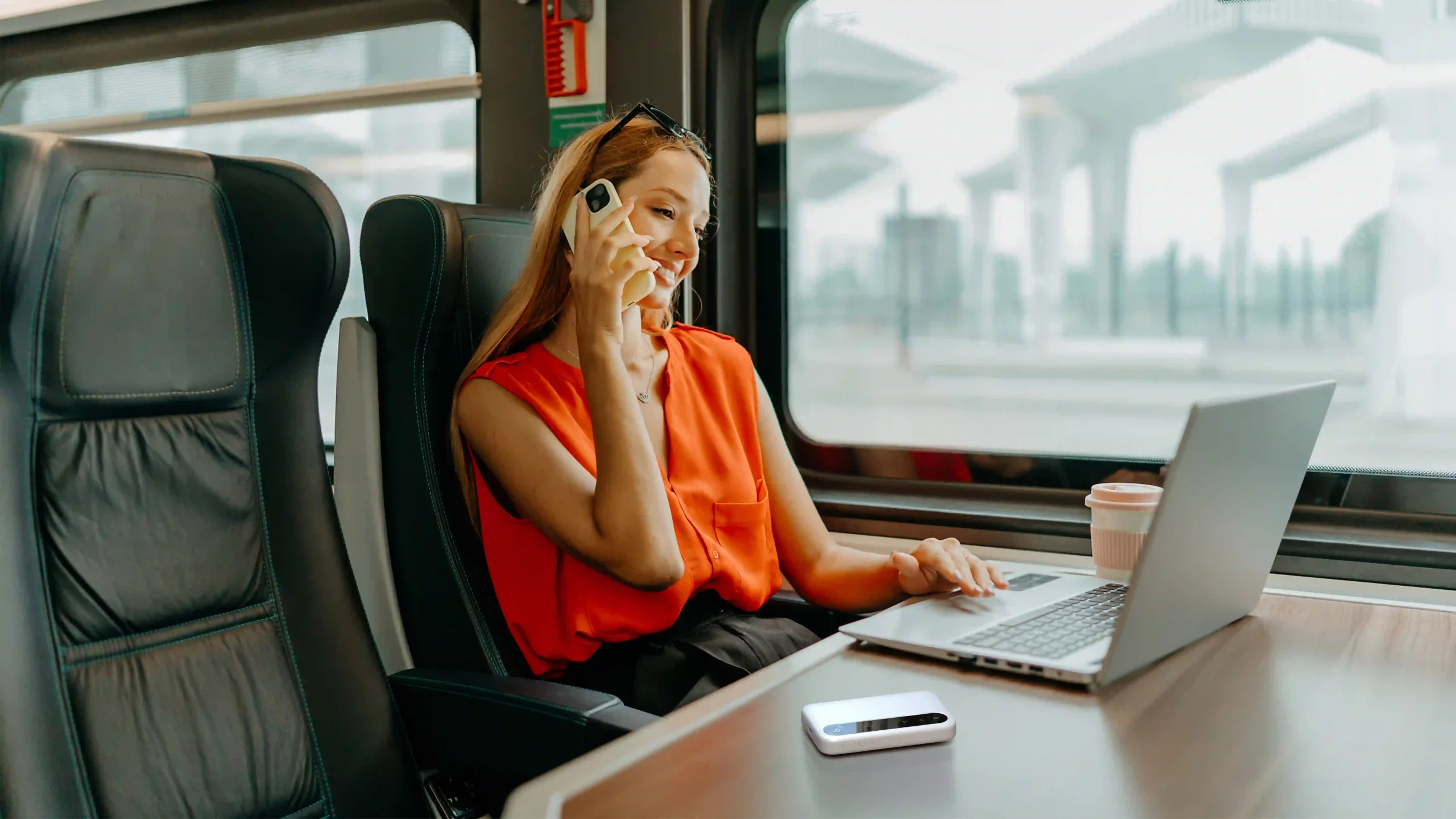 מודם סלולרי נייד עם סוללה 5G U50 נייד ונוח גם בדרכים