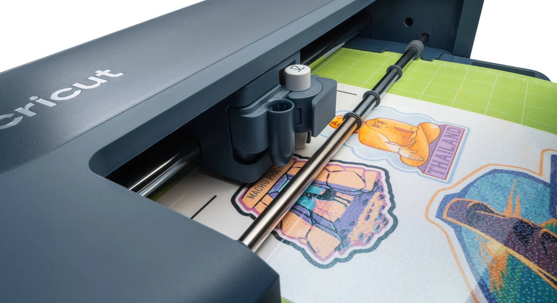 הדפסה ואז חיתוך (Print Then Cut) – מתחבר למדפסת הביתית שלכם כדי שתוכלו ליצור מדבקות צבעוניות מדהימות בקלות
